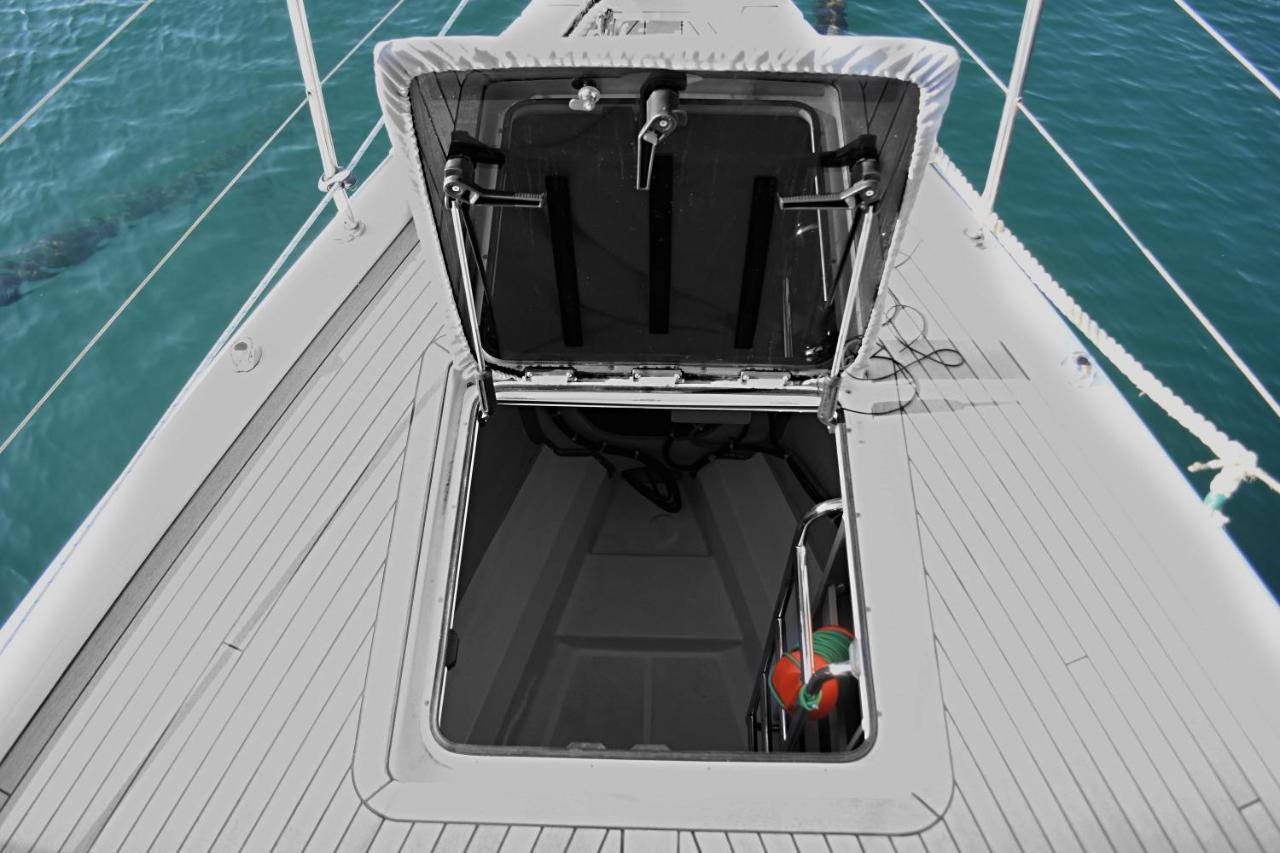 ホテル Yacht Psari テッサロニキ エクステリア 写真